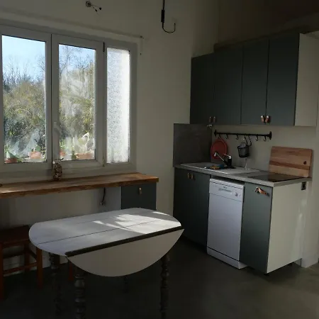 Des Canniers Nyaraló *